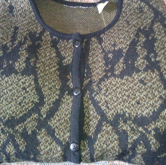 Vintage Sag Harbor Sweater - Picture 4 of 10